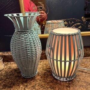 Elegant Blue Wicker Vase and Lamp Set